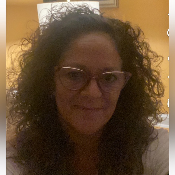 Meet your Posher, Cheryl - Picture 1 of 2